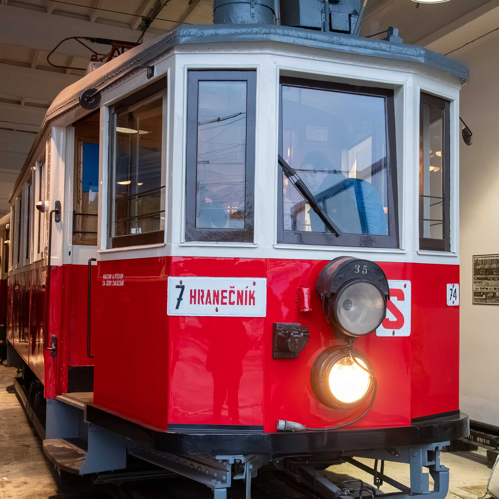 Muzejní noc v dílnách DPO - historická tramvaj