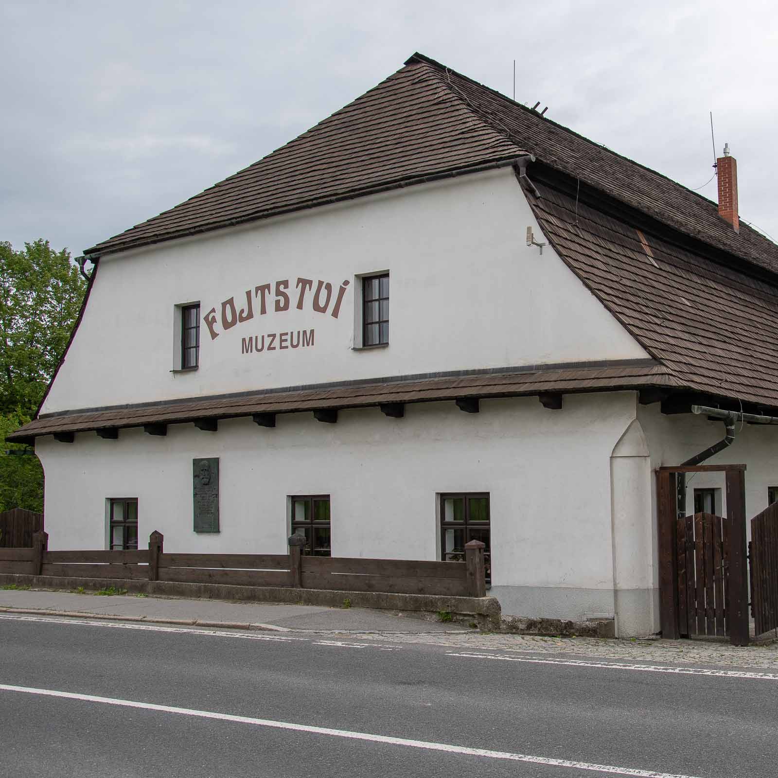 Z Kopřivnice do Štramberka - budova fojtství