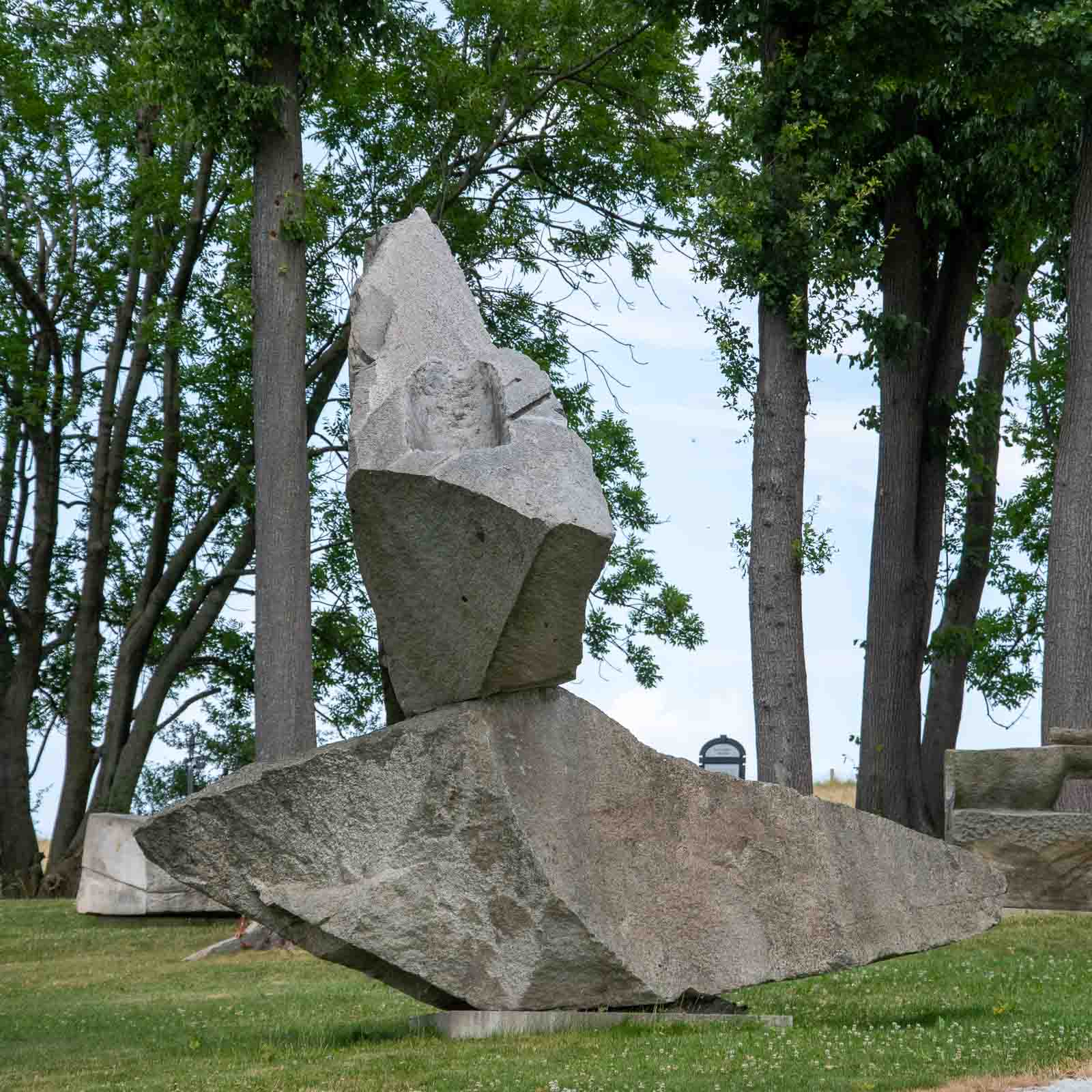 Sochařský park pod Babí horou v Těrlicku